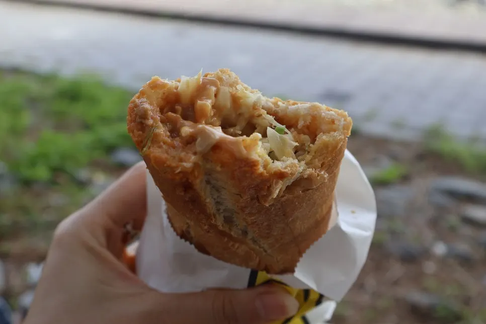 겉바속촉 바게트버거 단면