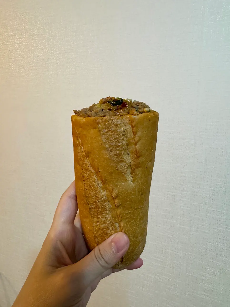 바삭하게 구워진 바게트버거 클로즈업