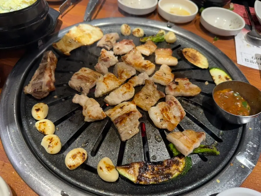 Raw pork belly with a good fat-to-meat ratio