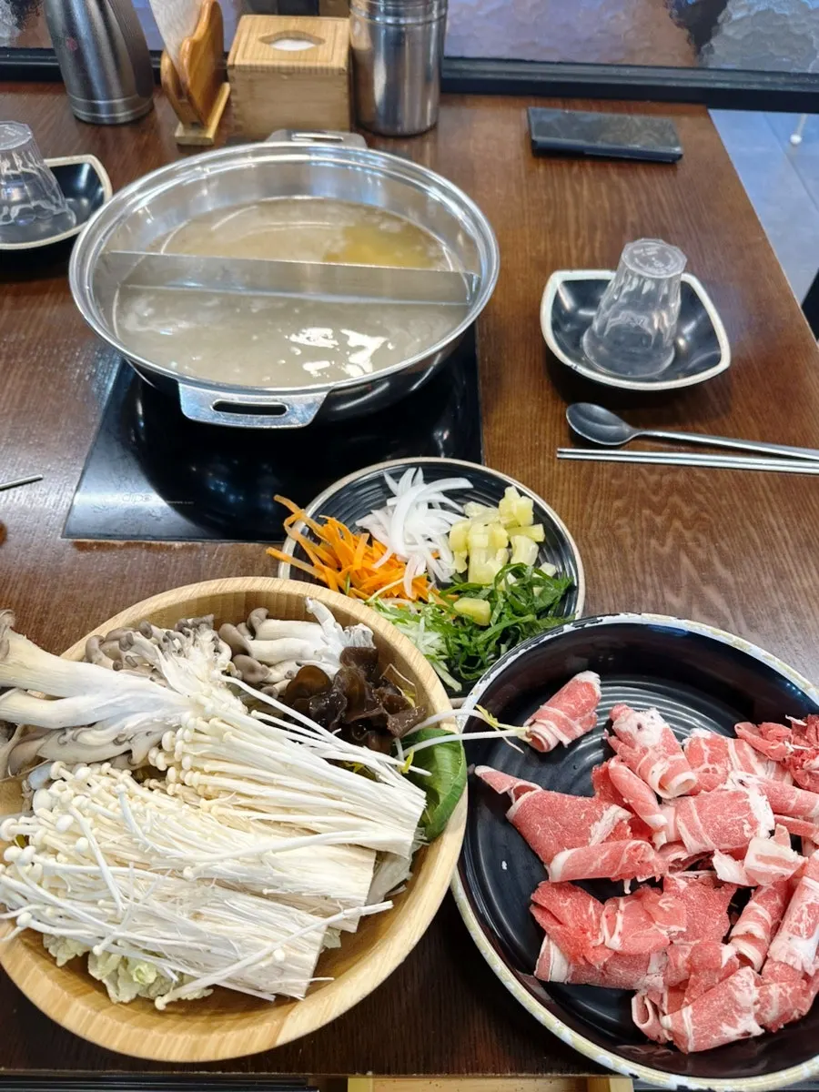 다양한 샤브샤브 채소