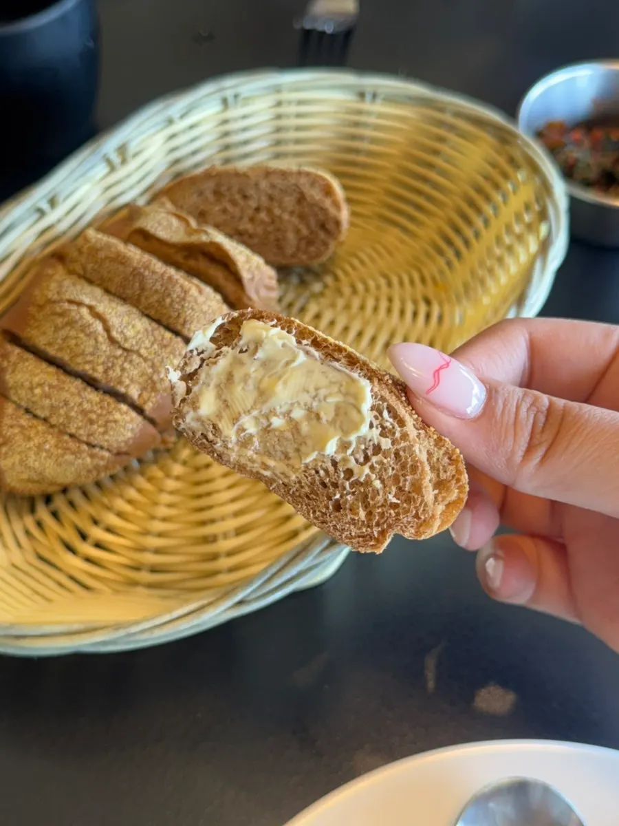버터를 바른 식전빵