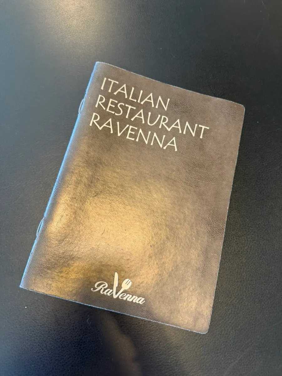 Mesa preparada de antemano tras reservar por Naver