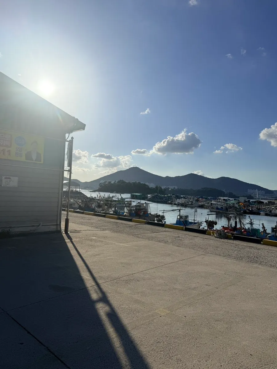 Location of Uchangho sashimi takeout shop by the harbor