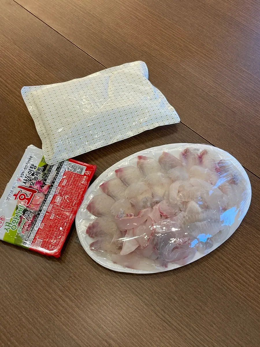 1kg takeout package of black sea bream and flounder