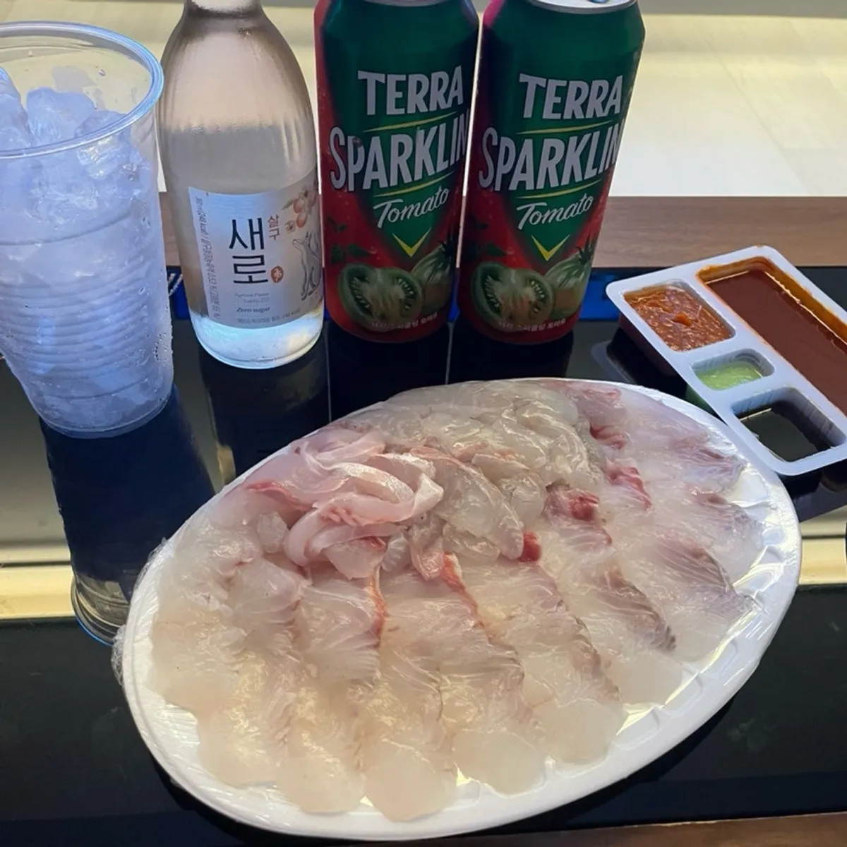 참돔 광어 반반 포장회 한 접시