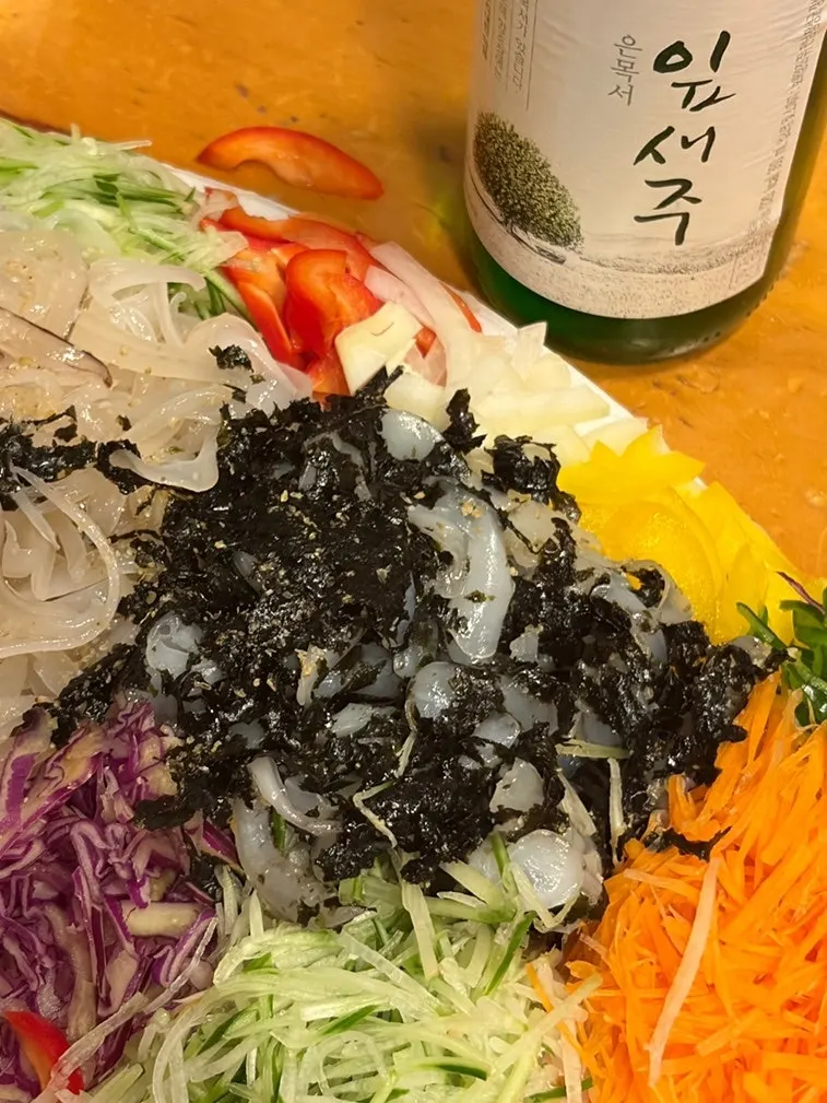 Family eating the sashimi takeout at the lodging