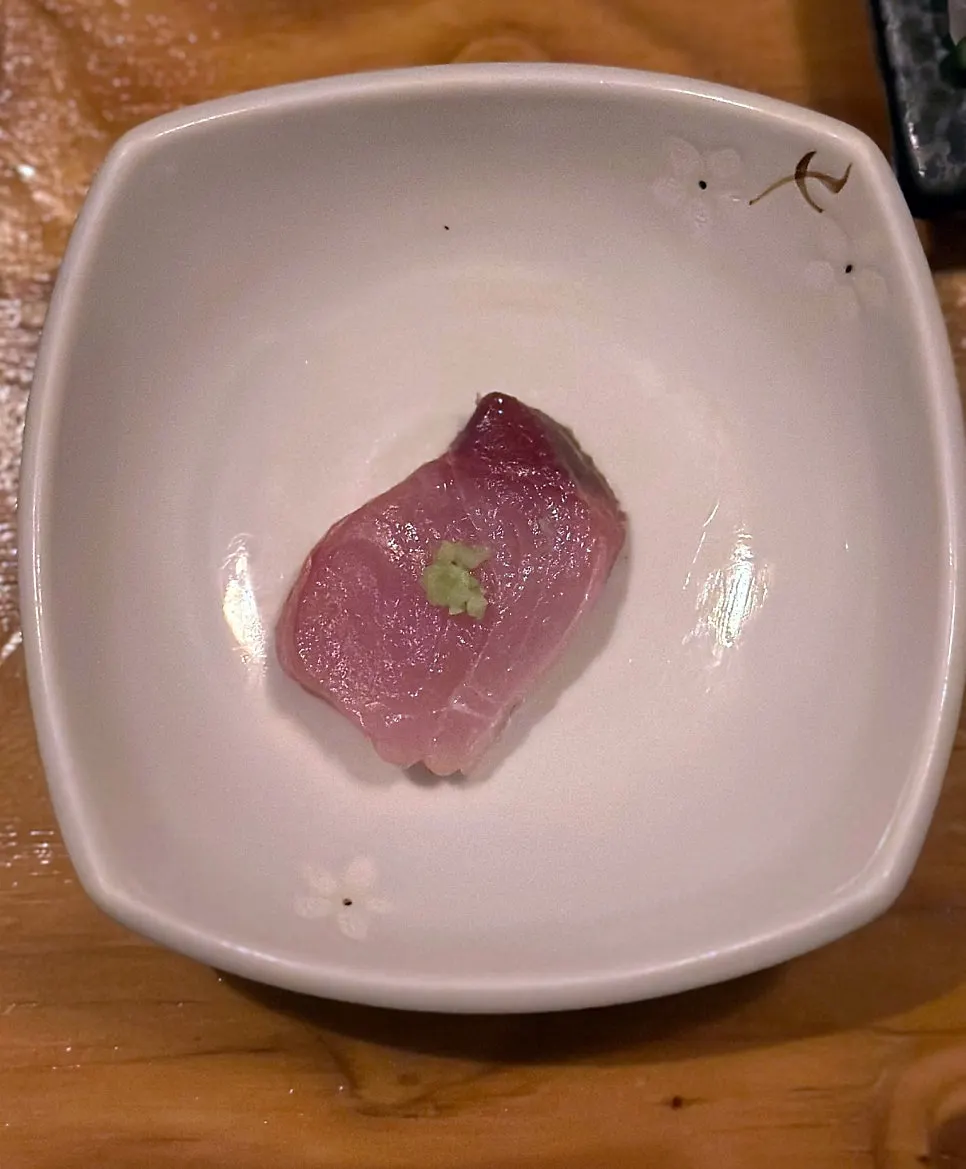 Aged sashimi with several kinds of fish