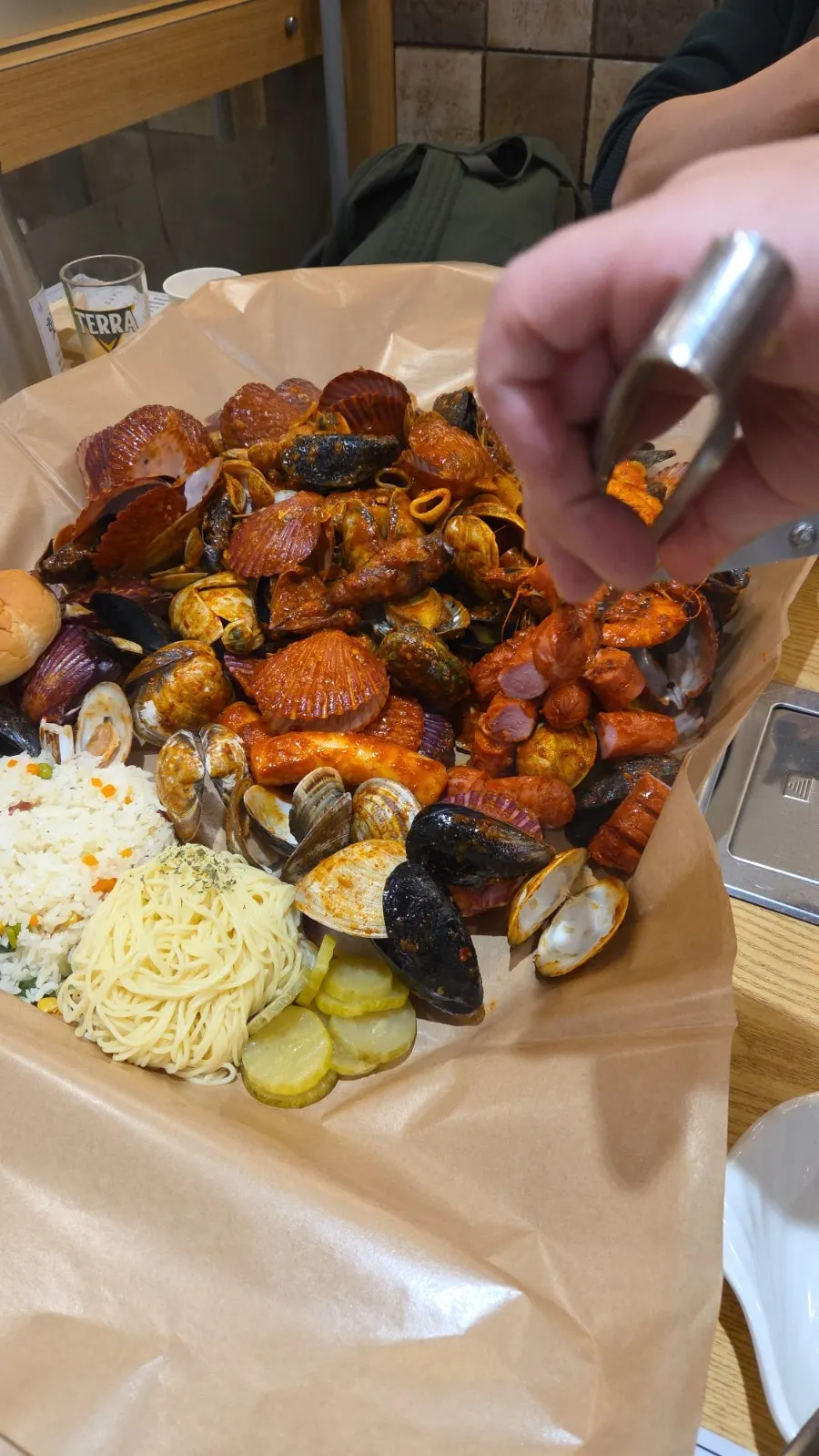 Vertical shot of the generously portioned seafood boil
