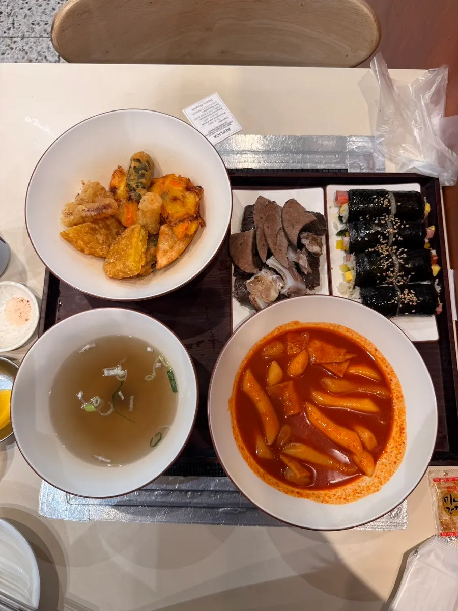 떡볶이 순대 김밥 튀김 현선이 세트