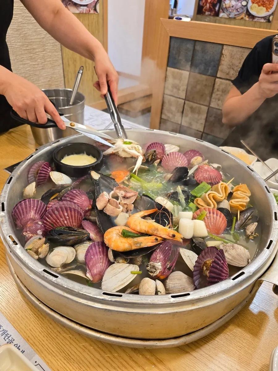 Prepared pen shells and seafood