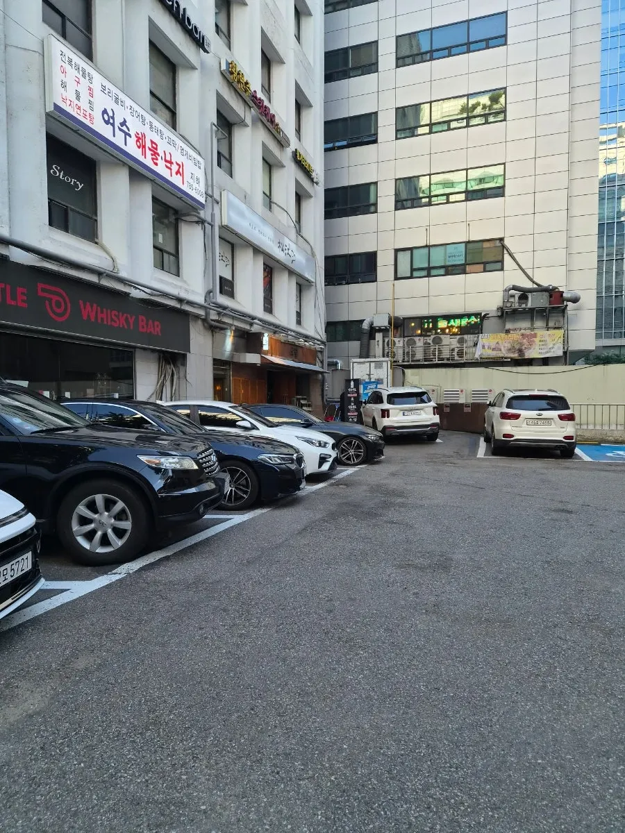 Exterior of Robadayakki Sodam Yeouido Branch