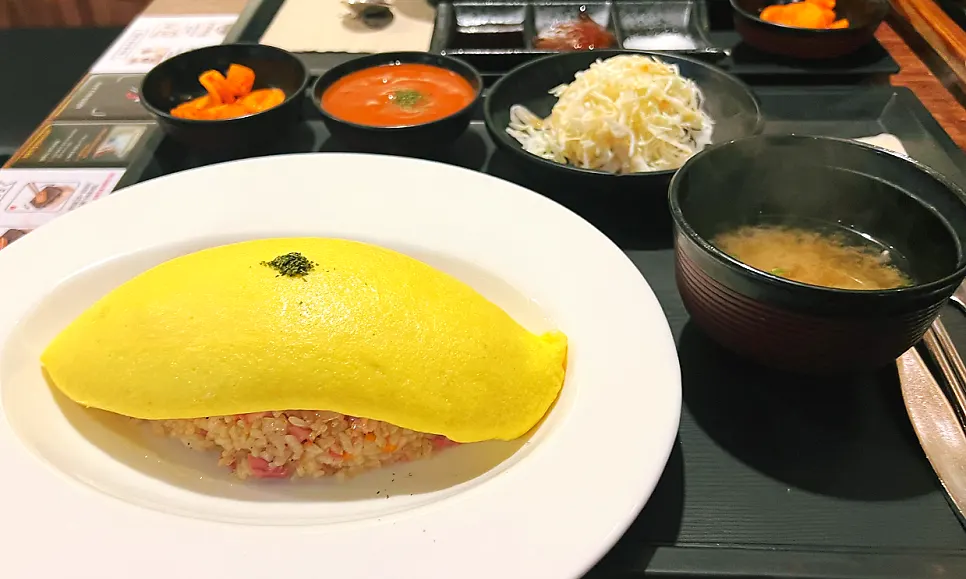 Soft-set omurice and crisp fried dishes