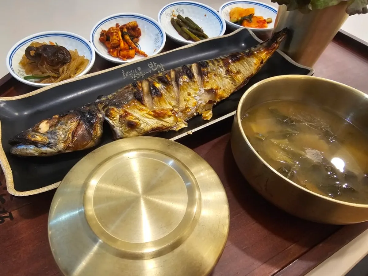 화덕 고등어구이 정식과 갈치구이 정식 두 상