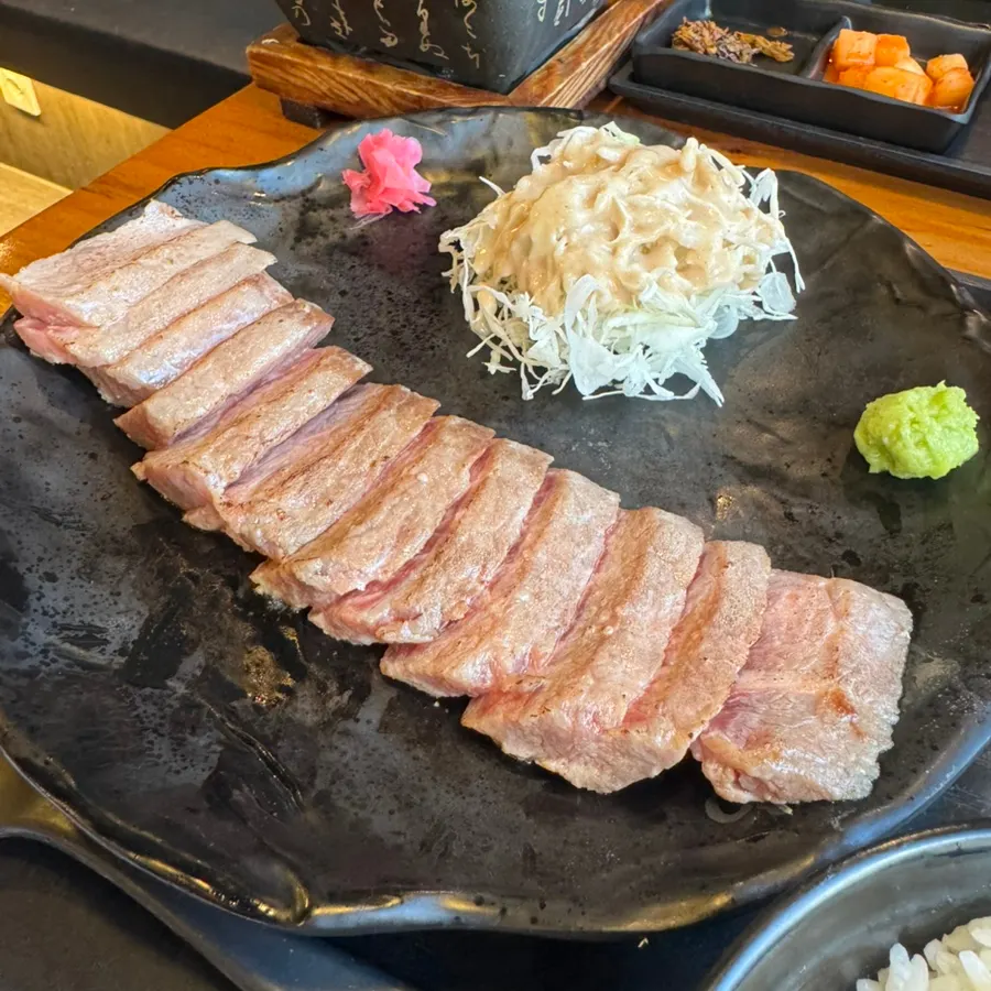 Context photo of grilling gyukatsu to personal preference