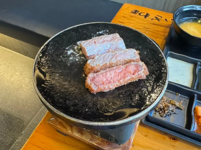 Context photo showing the quality of Izawa gyukatsu