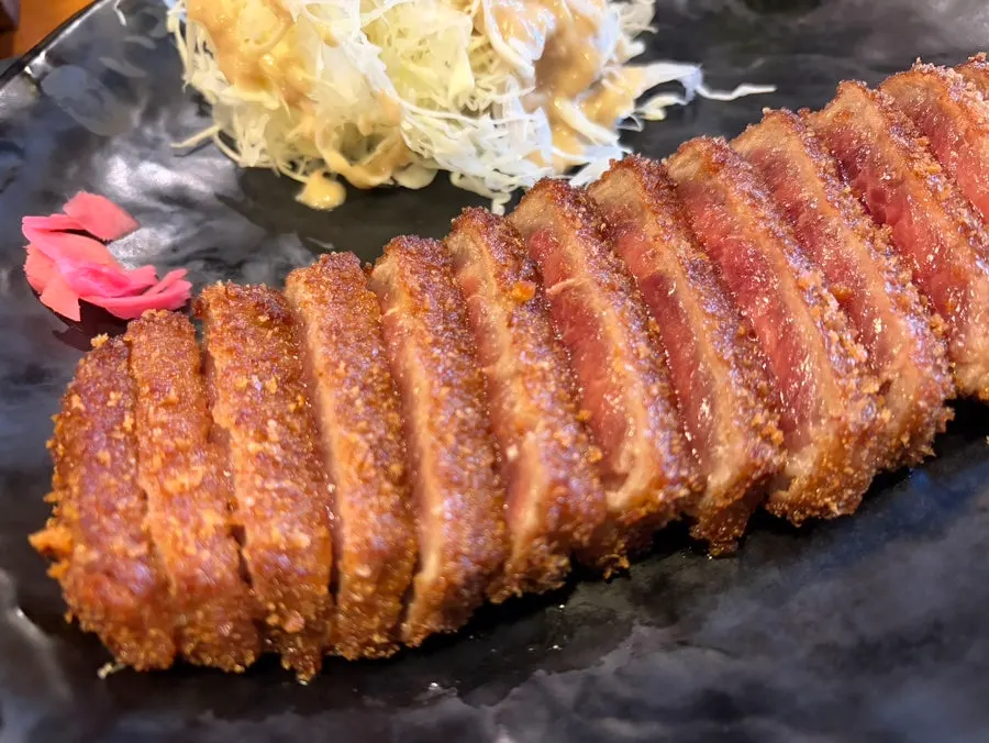 규카츠 정식 전체 상차림 클로즈업
