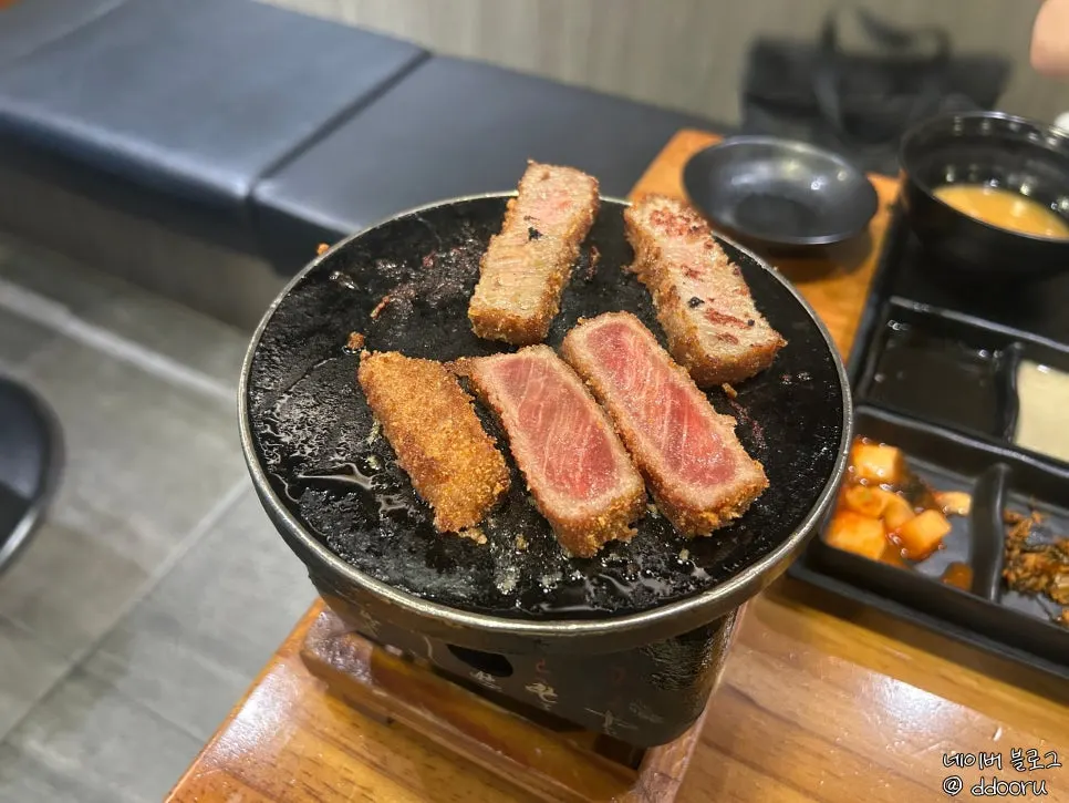 고기 양이 넉넉한 이자와 규카츠 정식