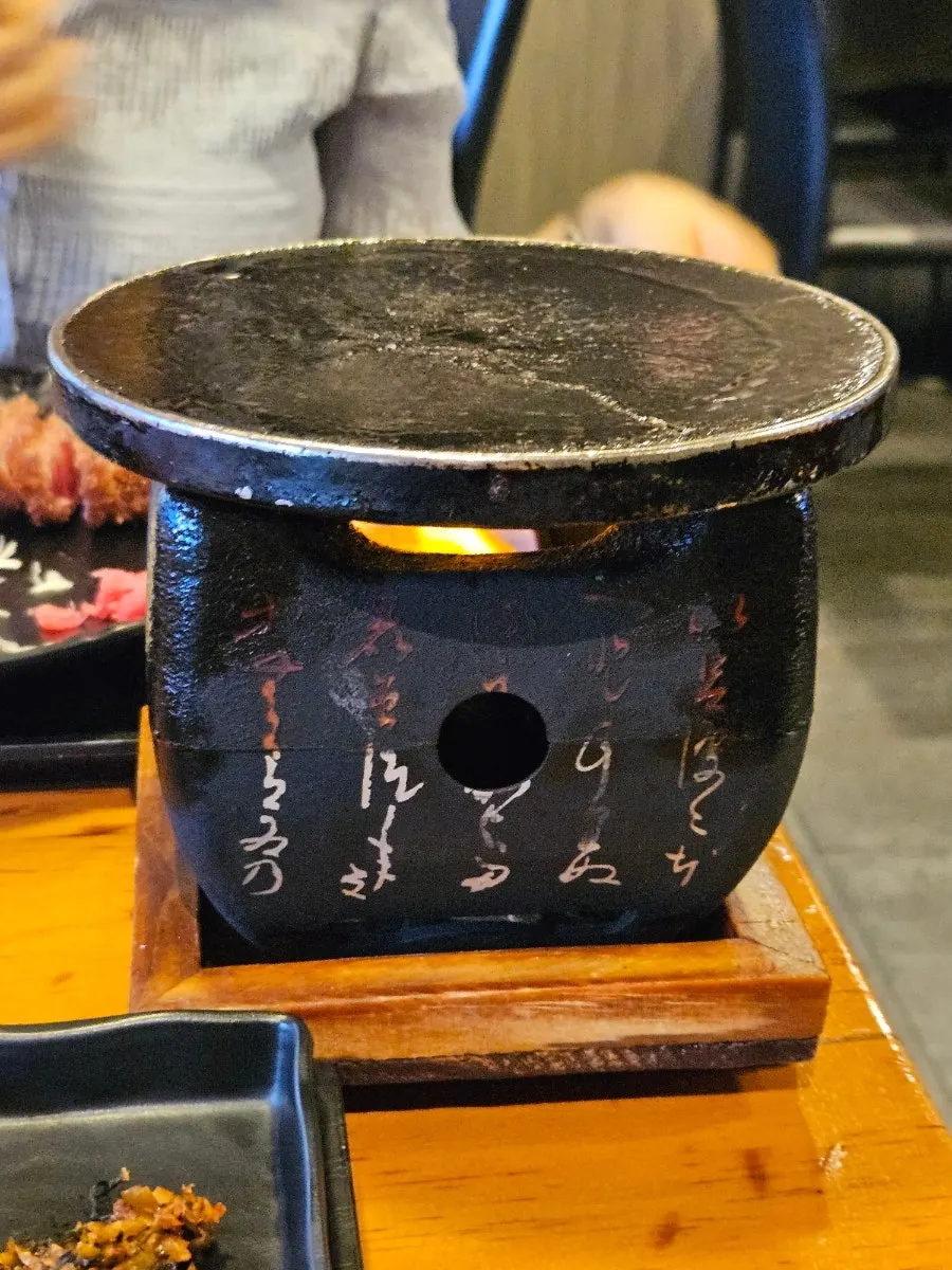 2인당 하나씩 나오는 미니 화로