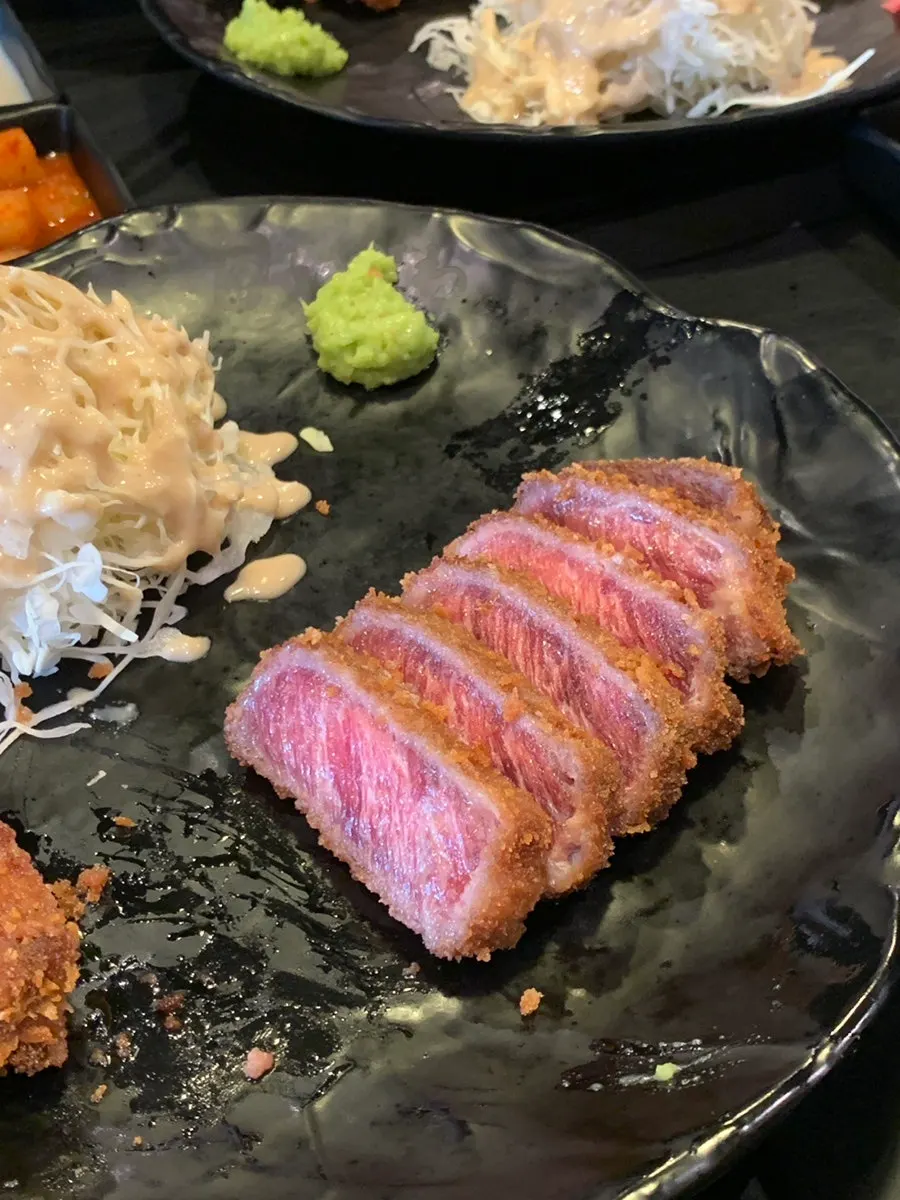 Generous gyukatsu set meal