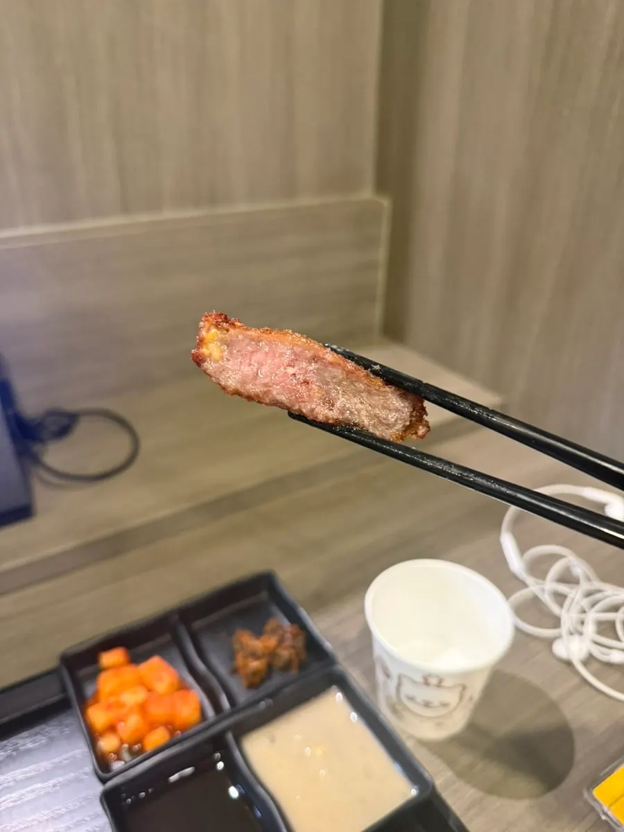 Gyukatsu sizzling on the grill