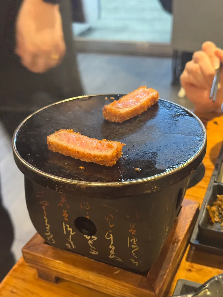 불판에 올려 구운 채끝살 규카츠