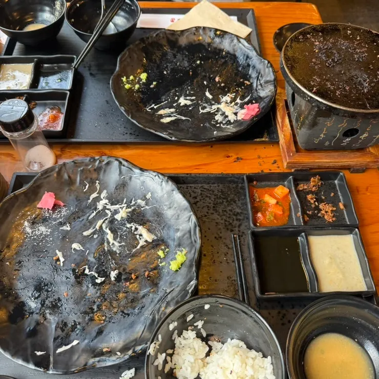 The gyukatsu set table after the meal
