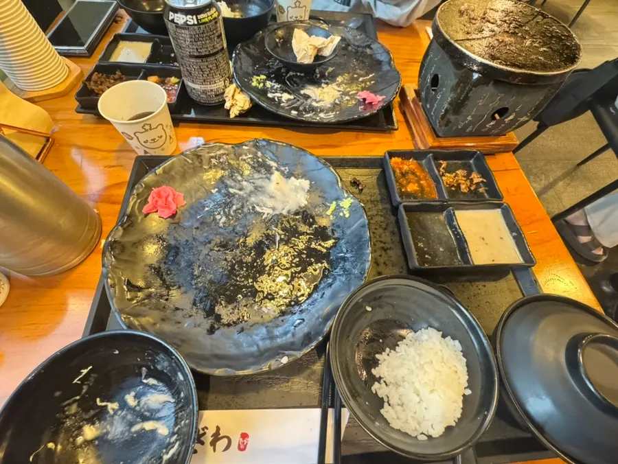 牛炸排与沙拉餐食组合