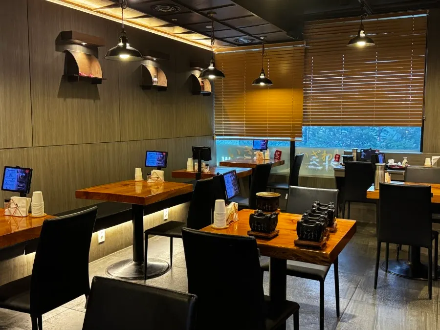 Inside Izawa with 2-seat and 4-person tables