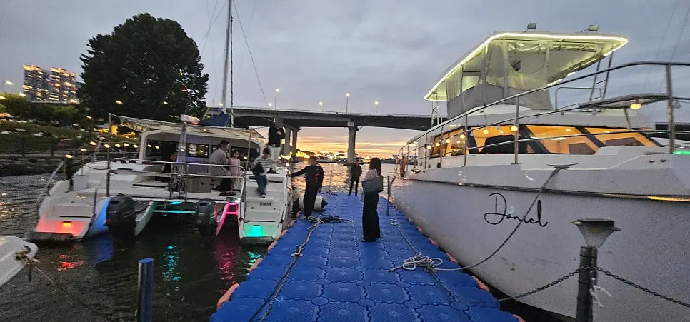 The Han River view from the yacht after departure