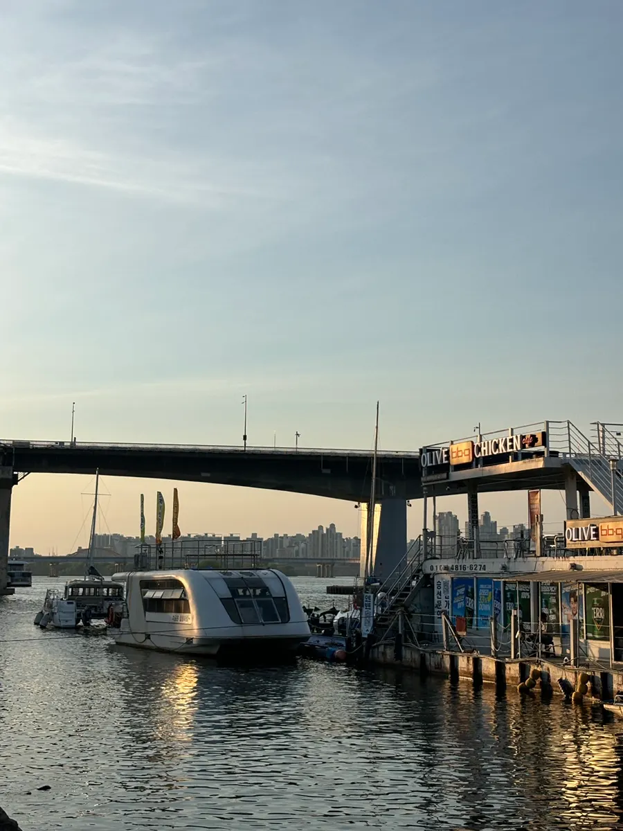 Yacht marina and facilities before boarding
