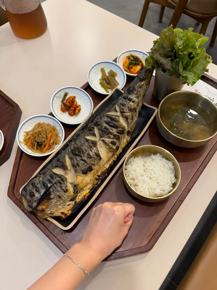 A piece of jeyuk on top of rice