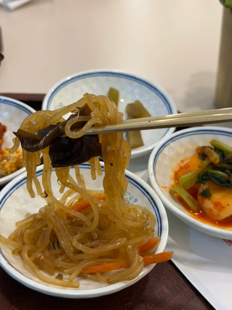 Mackerel flesh piled on warm rice
