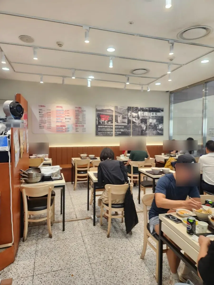IFC몰 점심 식사 공간
