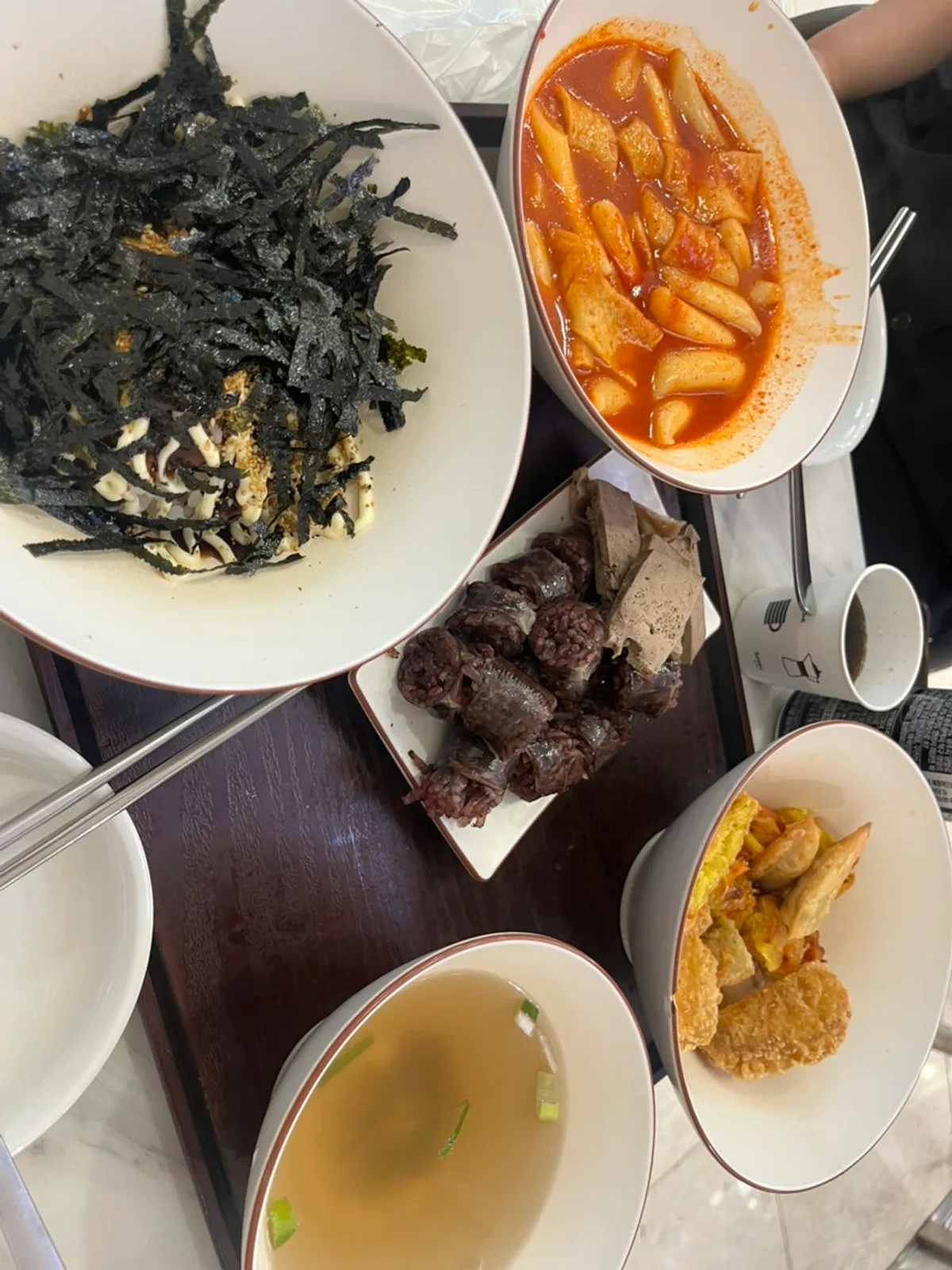 양념이 배인 현선이네 떡볶이