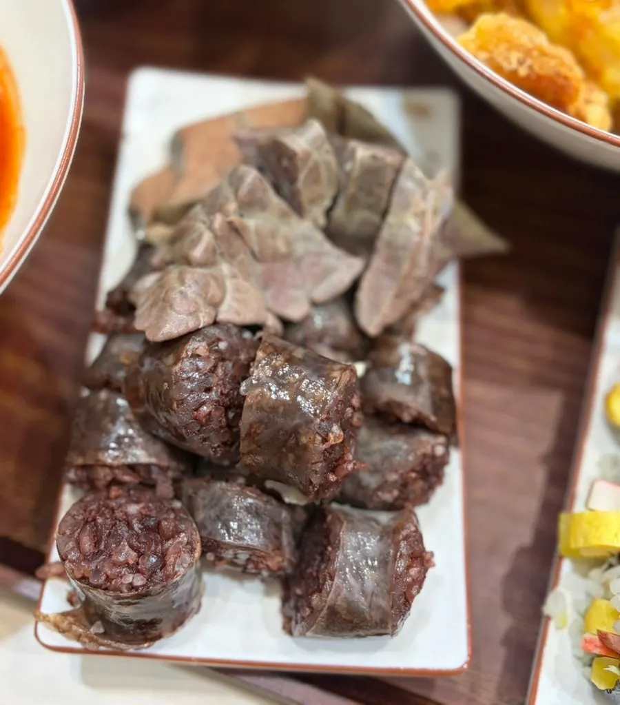 현선이세트에 나온 순대 한 접시