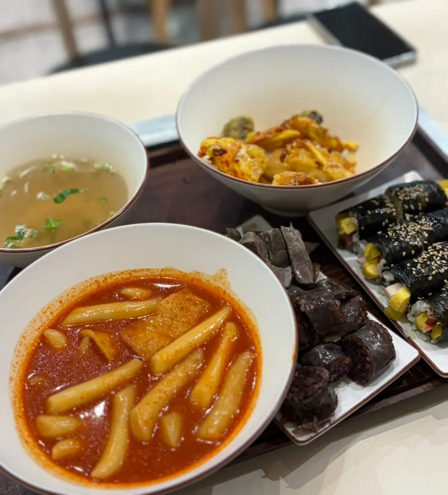 둘이서 완밥한 현선이세트 그릇