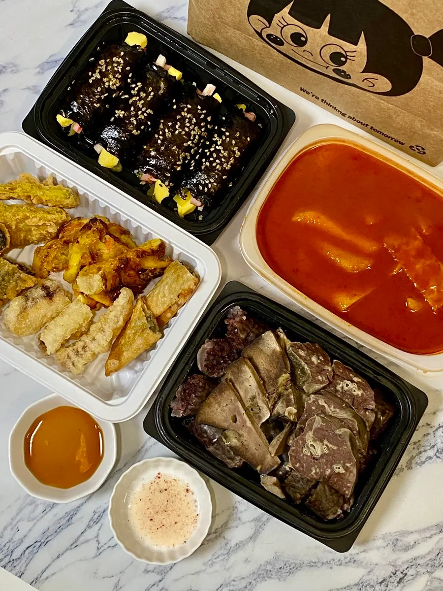 깔끔하게 포장된 현선이세트 용기