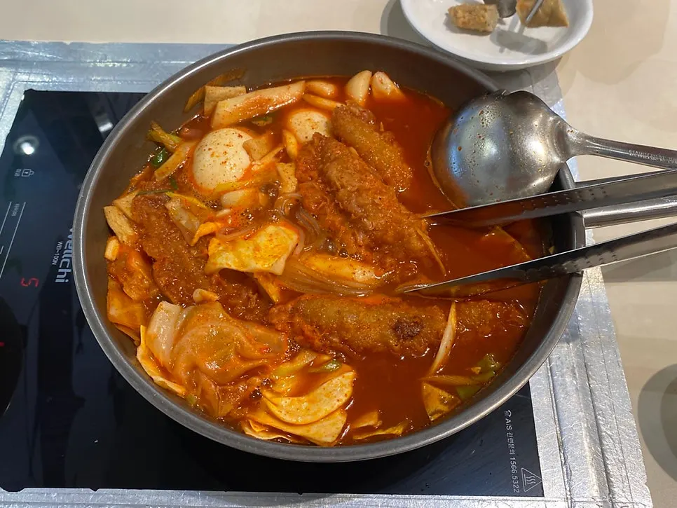 Instant tteokbokki fully boiled down