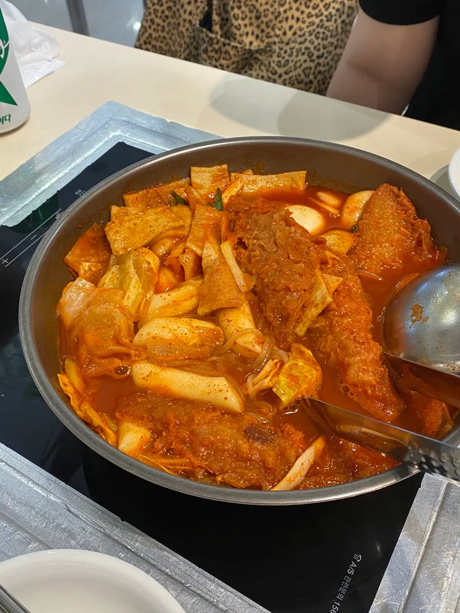 Finished instant tteokbokki for two at Hyeonseonine