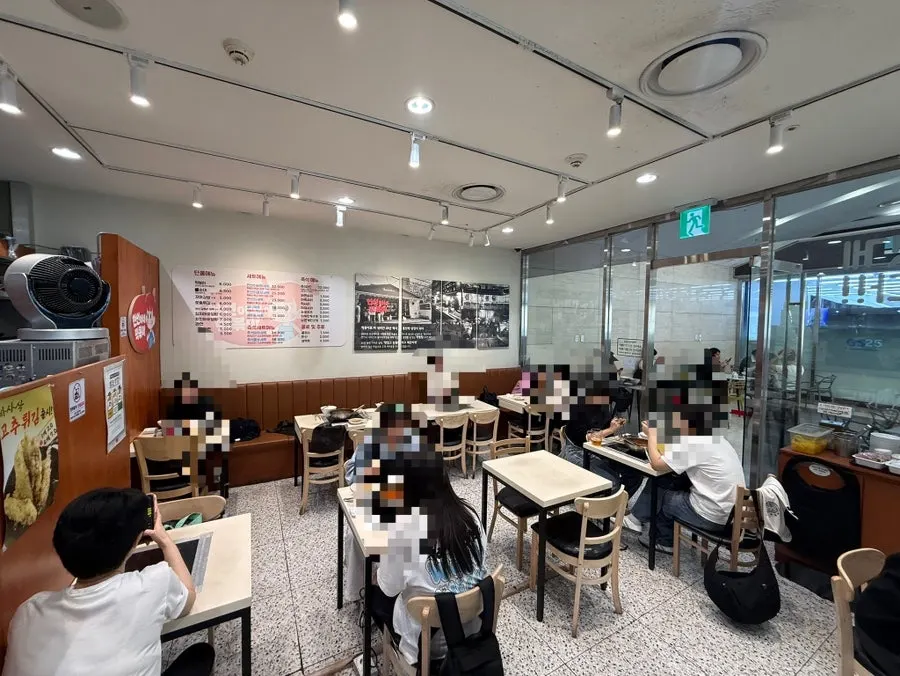 重新装修的IFC商城贤善伊家门店