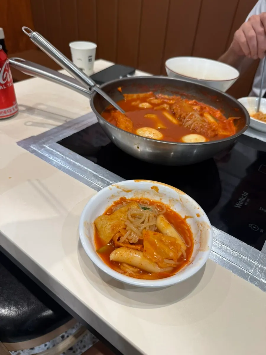 中辣贤善伊家即食辣炒年糕照片