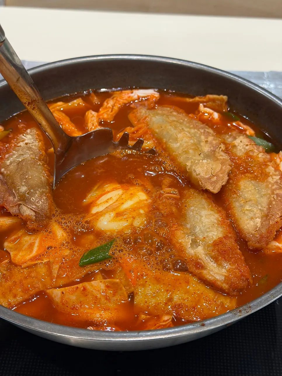 Instant tteokbokki boiling on the induction burner
