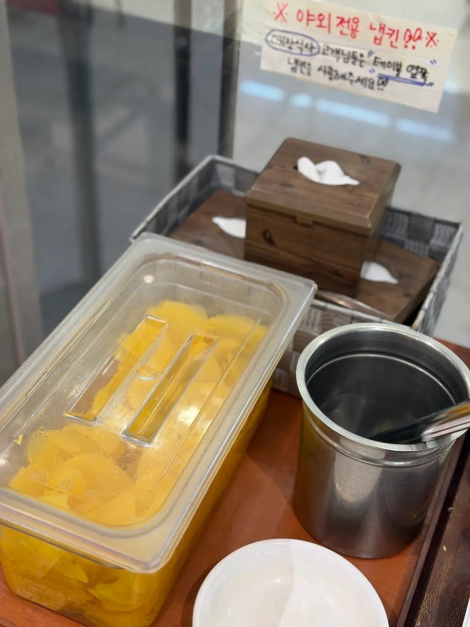 Instant tteokbokki with the broth reduced at the end of cooking