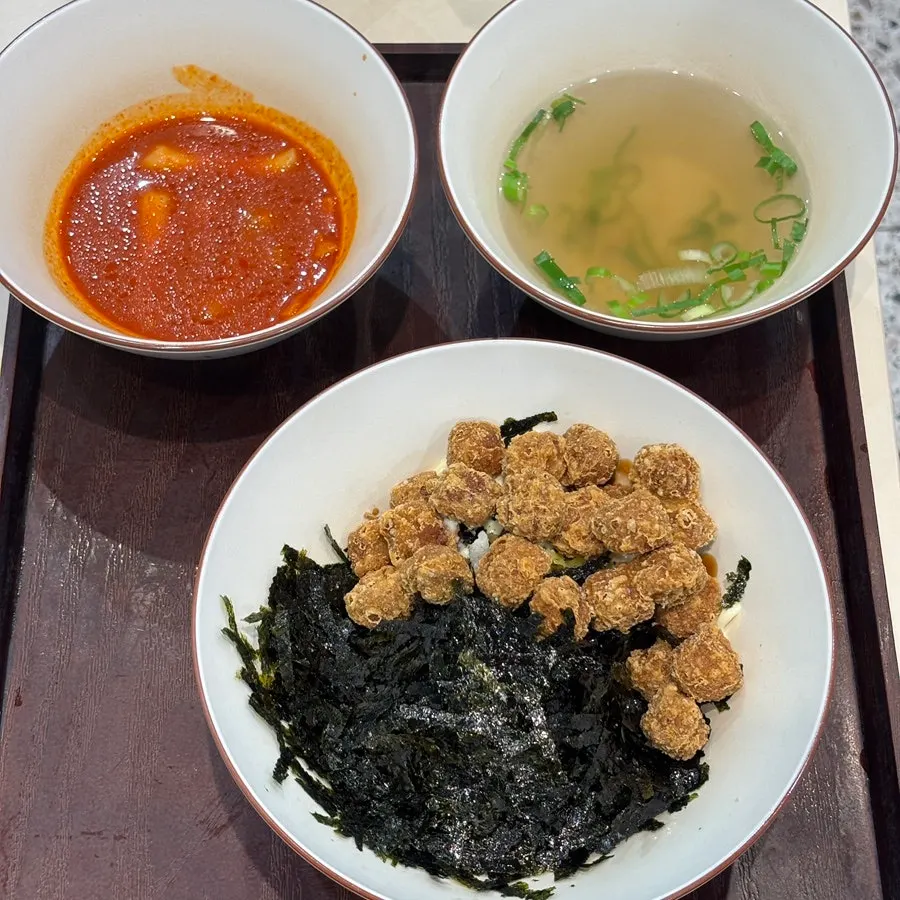 Table spread with bong-eomuk and tteokbokki