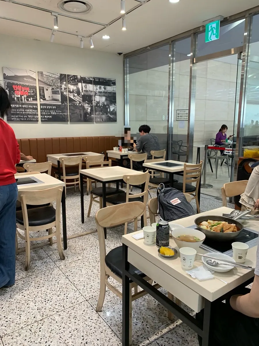 Menu board for standalone ramyeon, fried chili peppers, and drinks