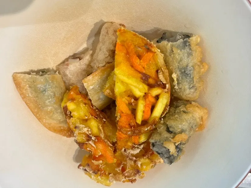 Assorted fritters with vegetable, kimmari, squid and mandu