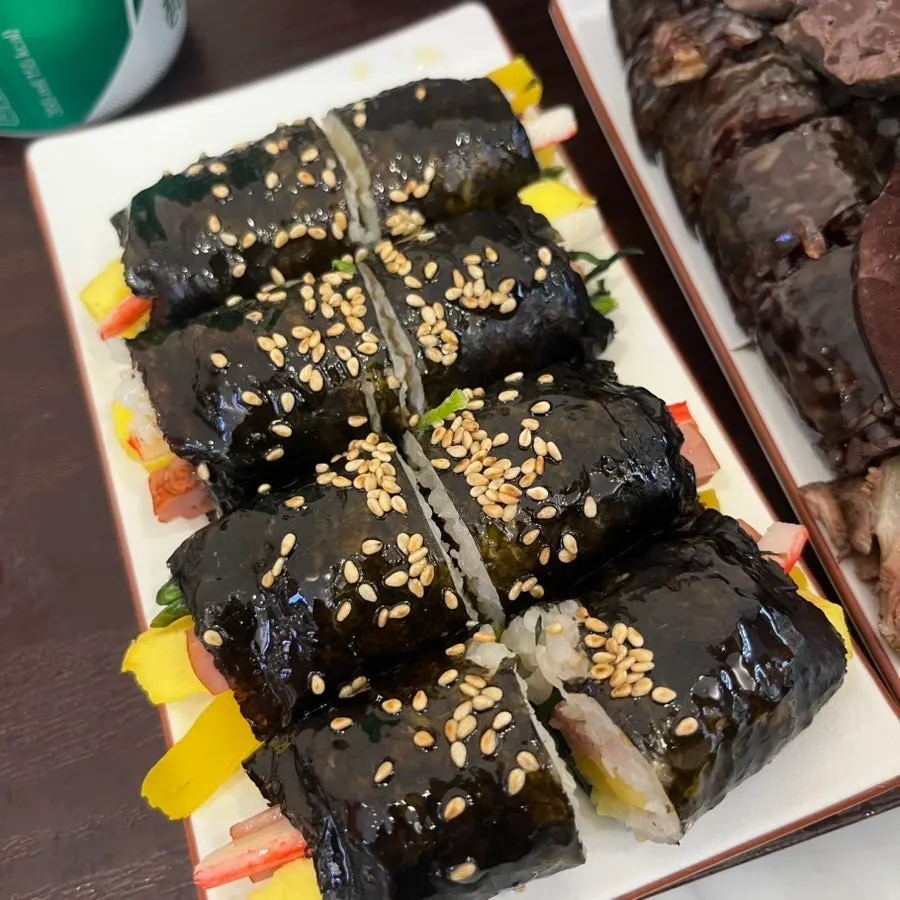 Bite-sized mini gimbap rolls