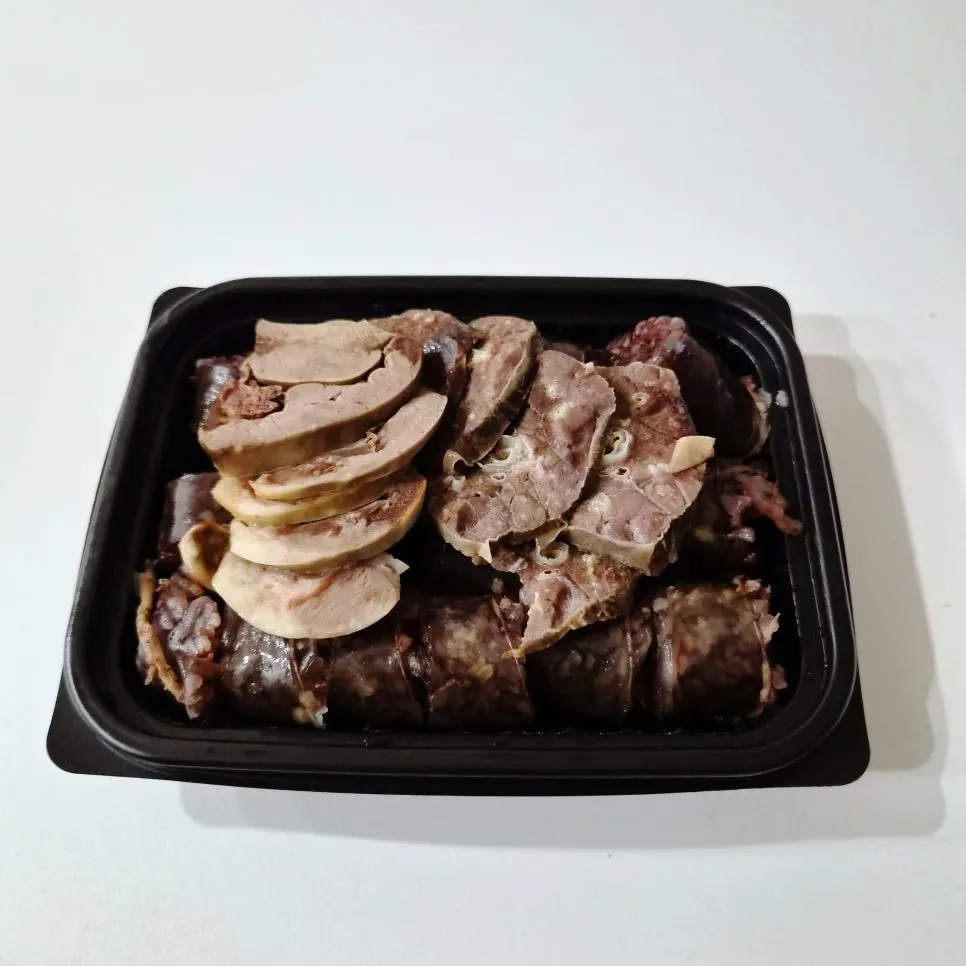 Sundae and organ meats neatly sliced and plated