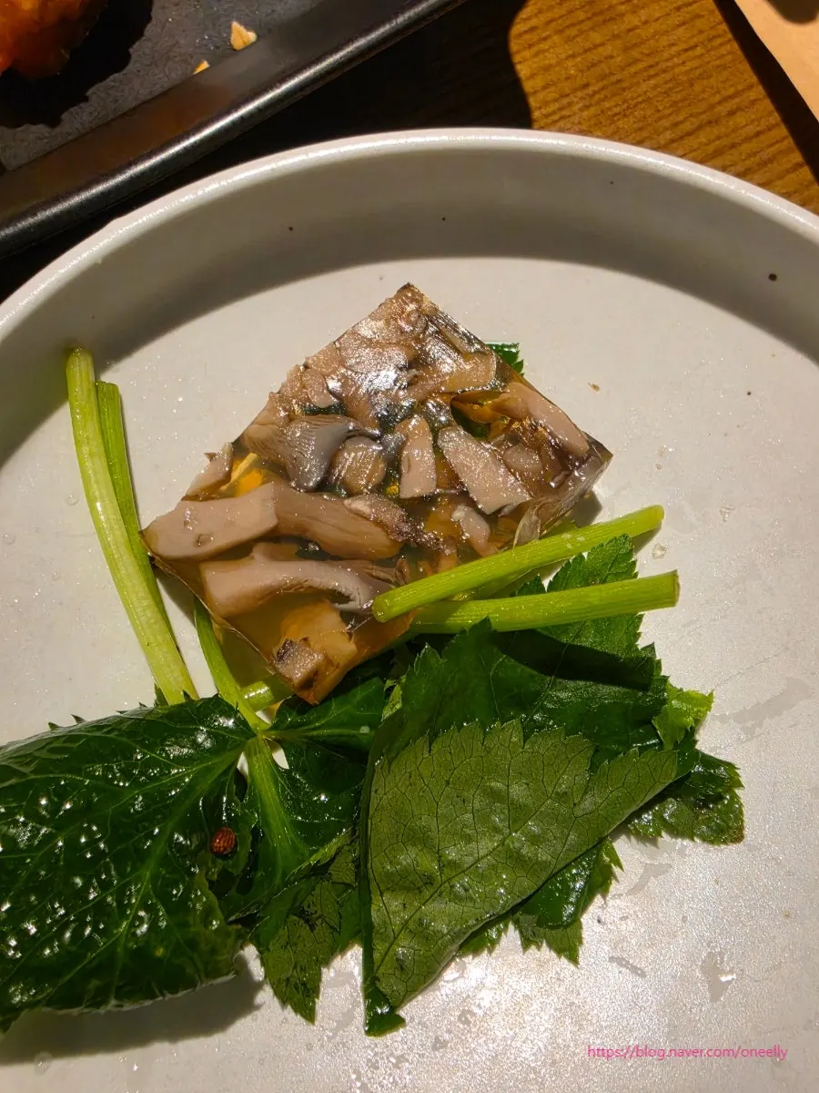 Yeouido Korean restaurant space for a date