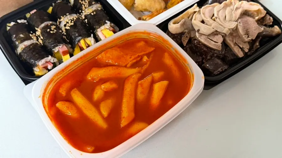 중간맛으로 주문한 현선이네 떡볶이